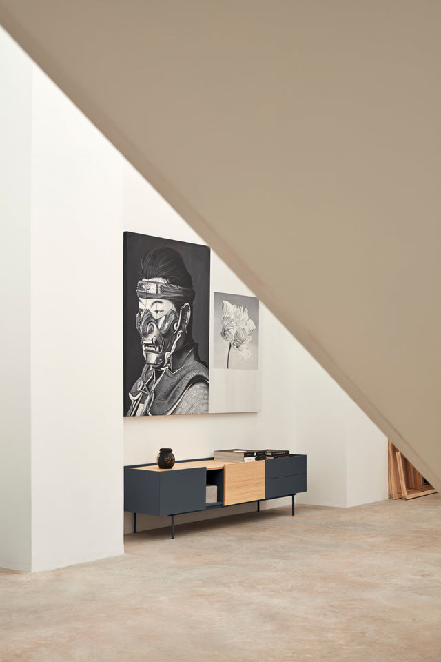 Mueble TV Otto 180 Teja con acabado teja en ambiente de estilo nórdico