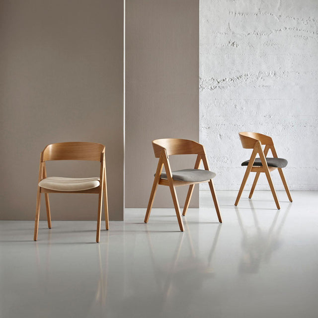 Silla Rina Gris claro con Patas de madera | imagen de ambiente | Somcasa Vlc | 00SL102521 | imagen 6