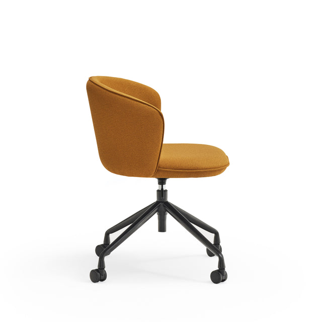 Silla Giratoria 360º ADD Mostaza Con Ruedas vista lateral de estilo nórdico