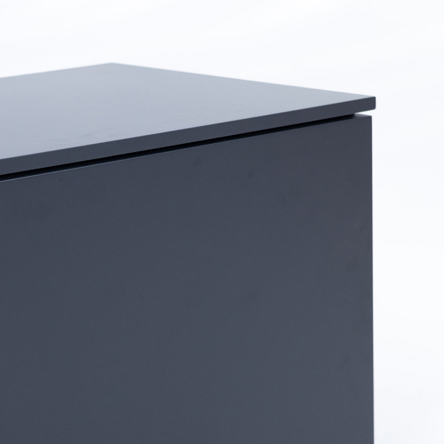 Mueble TV Nolla 200 Nolla Gris Antracita con acabado gris detalle de estilo nórdico