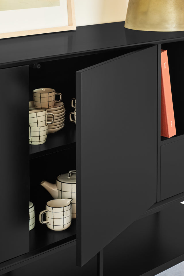 Aparador Platt 166 Negro con acabado negro, acabado gris detalle de estilo nórdico