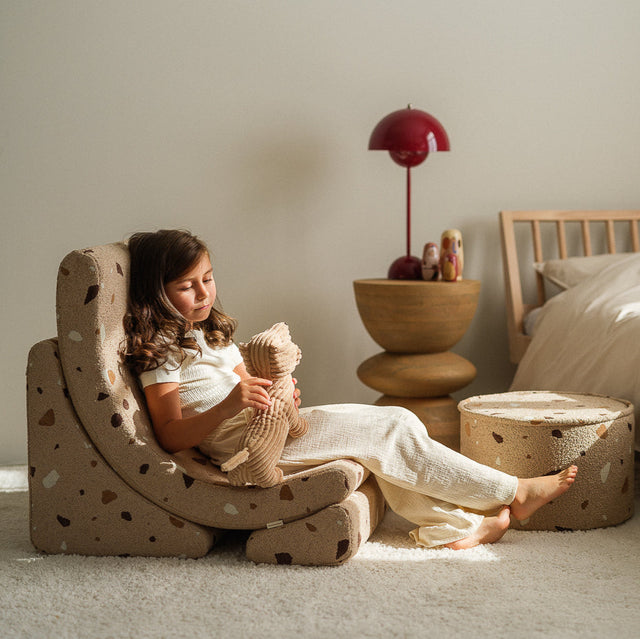 Sillón infantil tejido terrazo Luna con tejido en ambiente de estilo nórdico