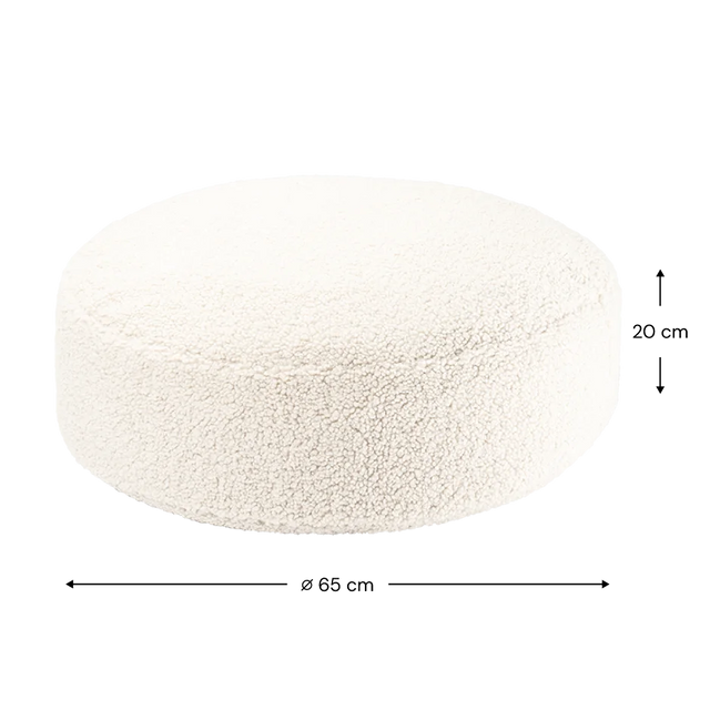 Mueble Puf Redondo de Borreguito Blanco Crema con acabado blanco, acabado crema en ambiente de estilo nórdico