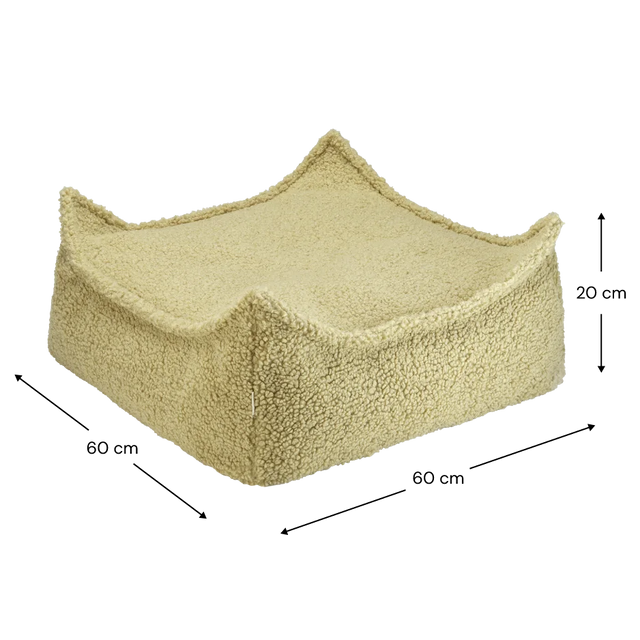 Silla Set Puf Infantil Silla + Cuadrado de Borreguillo Verde con acabado verde en ambiente de estilo nórdico