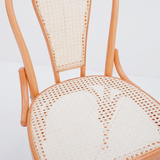 Silla de madera y rejilla Villalonga Sillería y Curvados